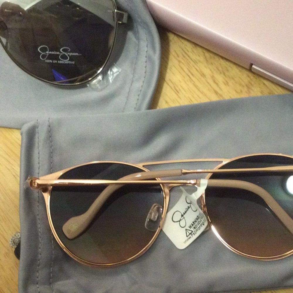 ❤️PRETTY J.S. SUNGLASSES❤️ - Picture 4 of 10